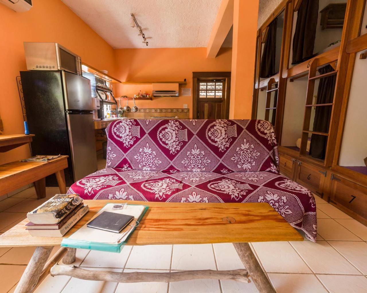 A Piece Of Ground Hostel Punta Gorda Exterior foto